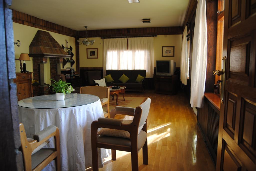 Hostal El Mirador La Lastrilla Dış mekan fotoğraf