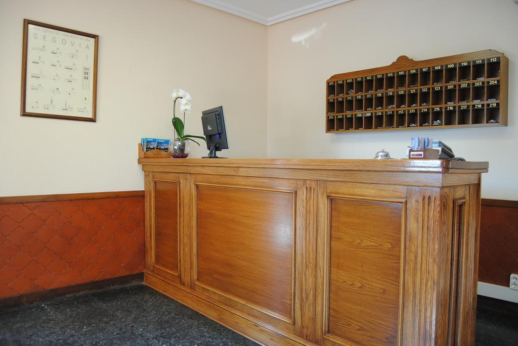 Hostal El Mirador La Lastrilla Dış mekan fotoğraf