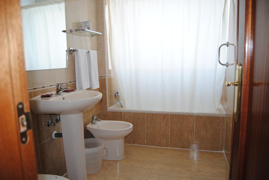 Hostal El Mirador La Lastrilla Oda fotoğraf